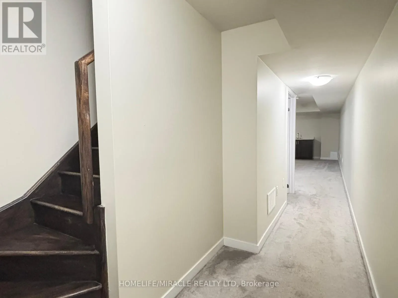 4 HOOVER ROAD