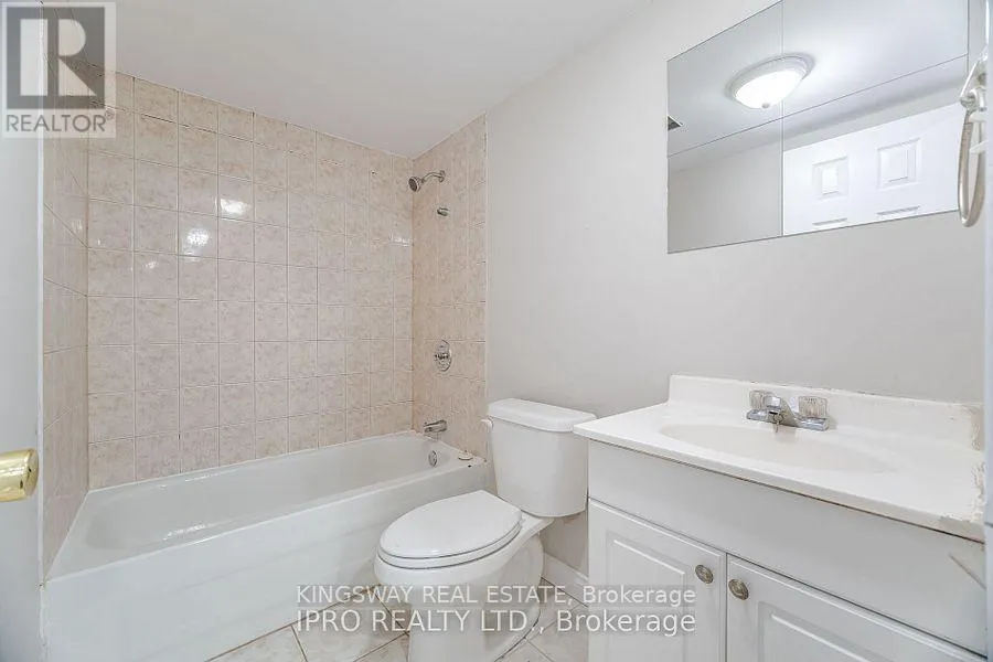 BSMT - 803 KHAN CRESCENT