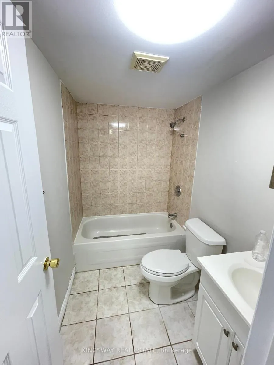 BSMT - 803 KHAN CRESCENT