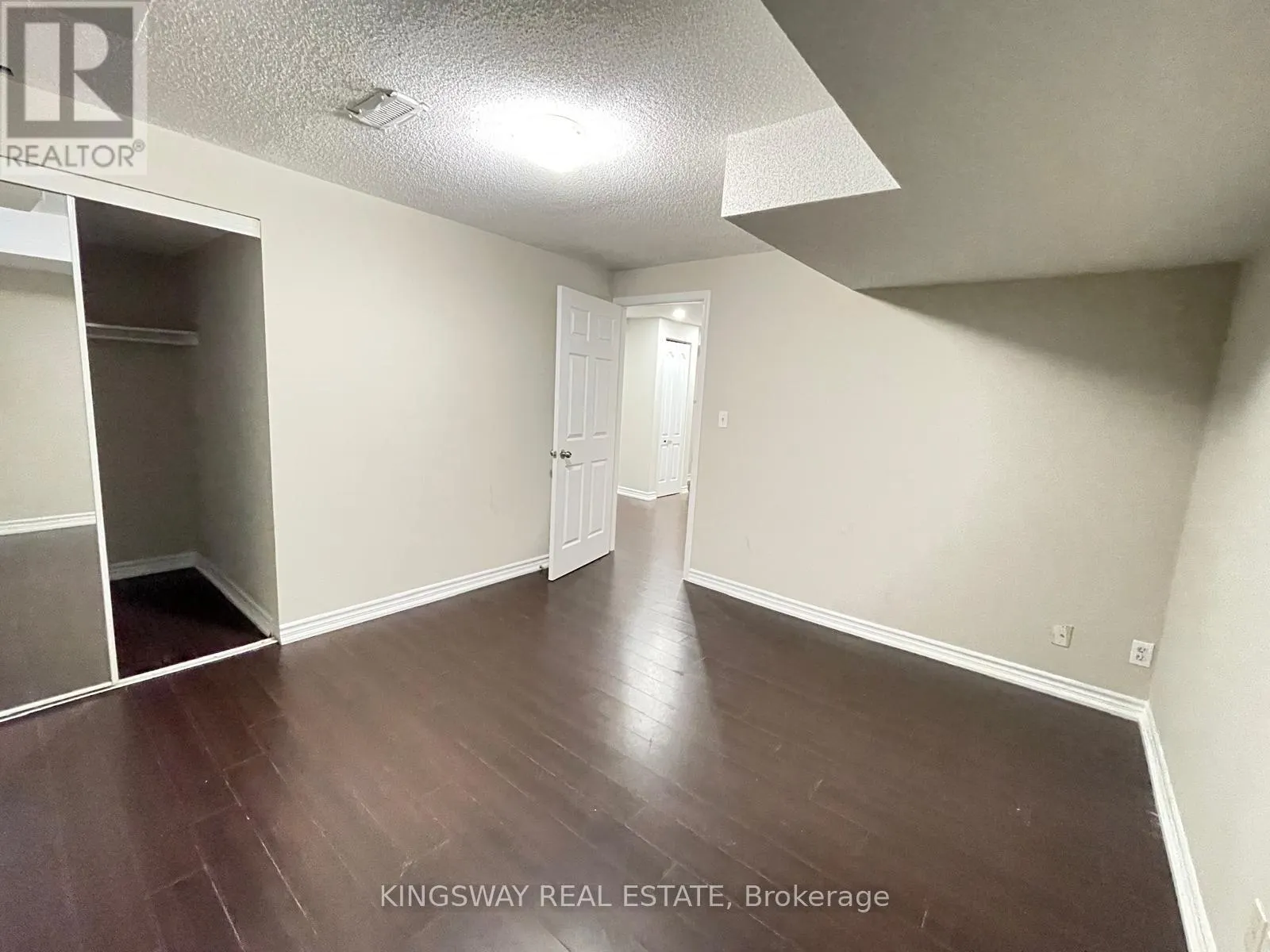 BSMT - 803 KHAN CRESCENT