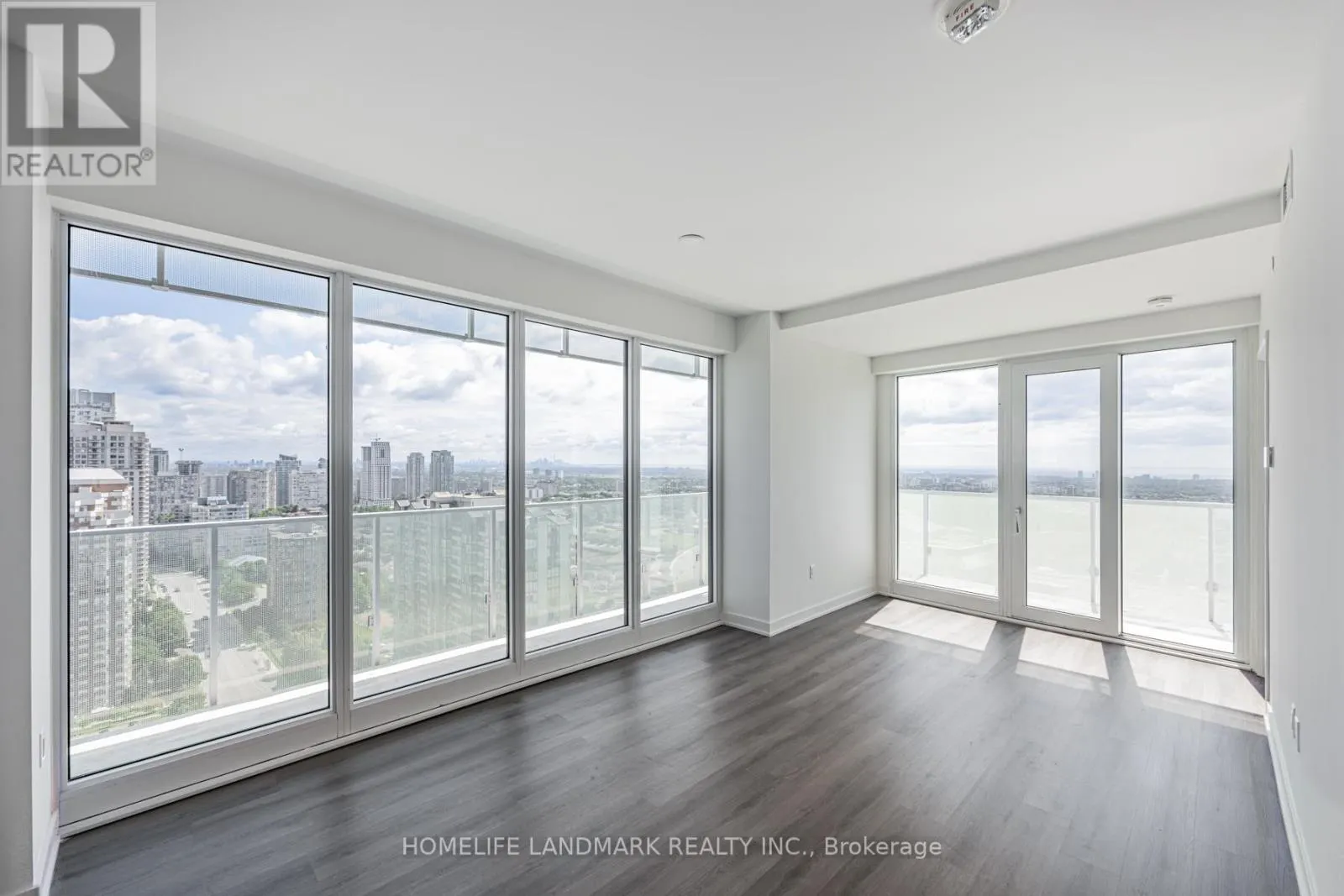 2304 - 3883 QUARTZ ROAD