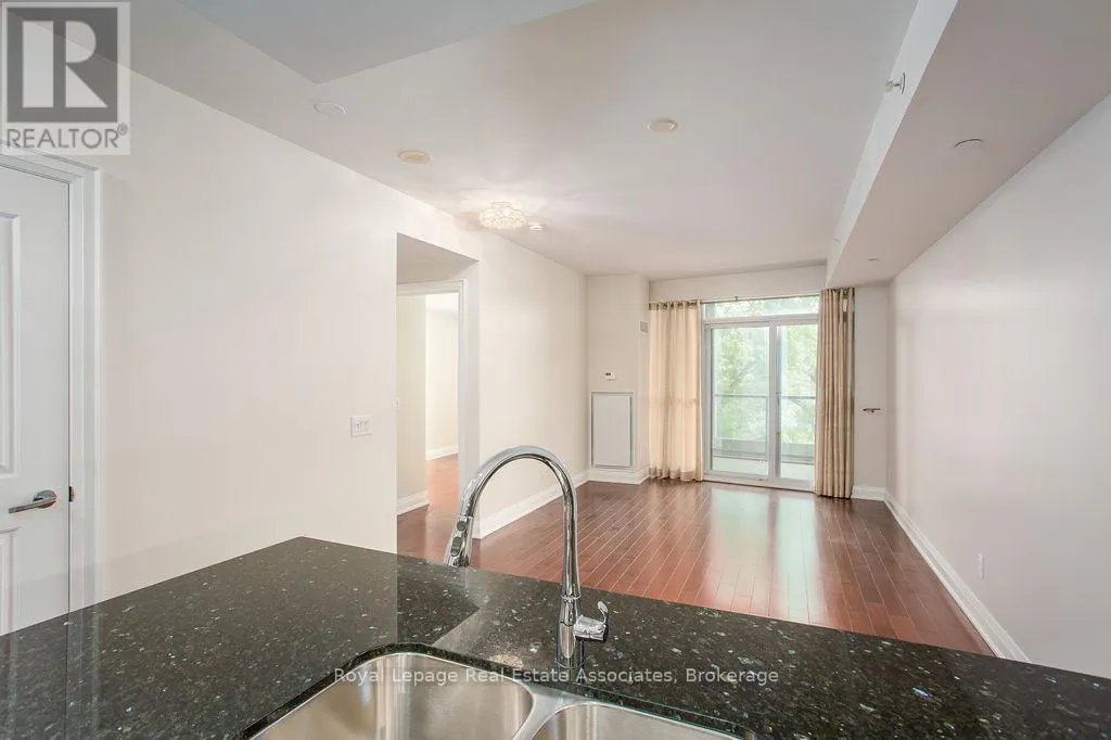426 - 11 BRONTE ROAD