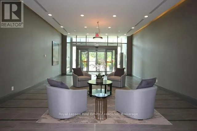 426 - 11 BRONTE ROAD