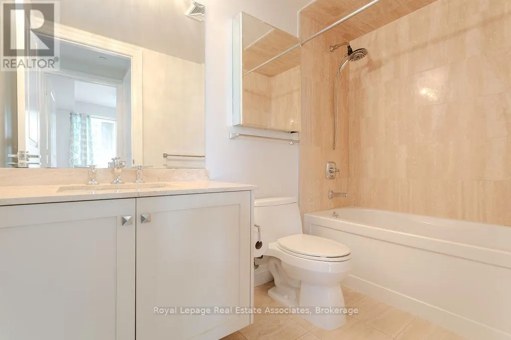 426 - 11 BRONTE ROAD