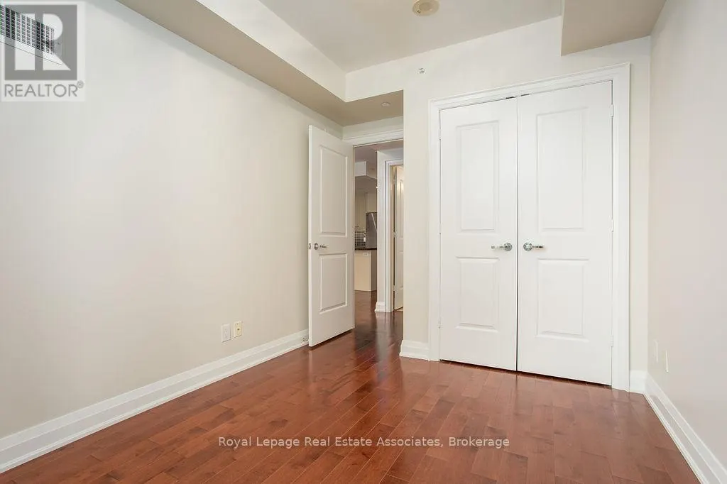 426 - 11 BRONTE ROAD