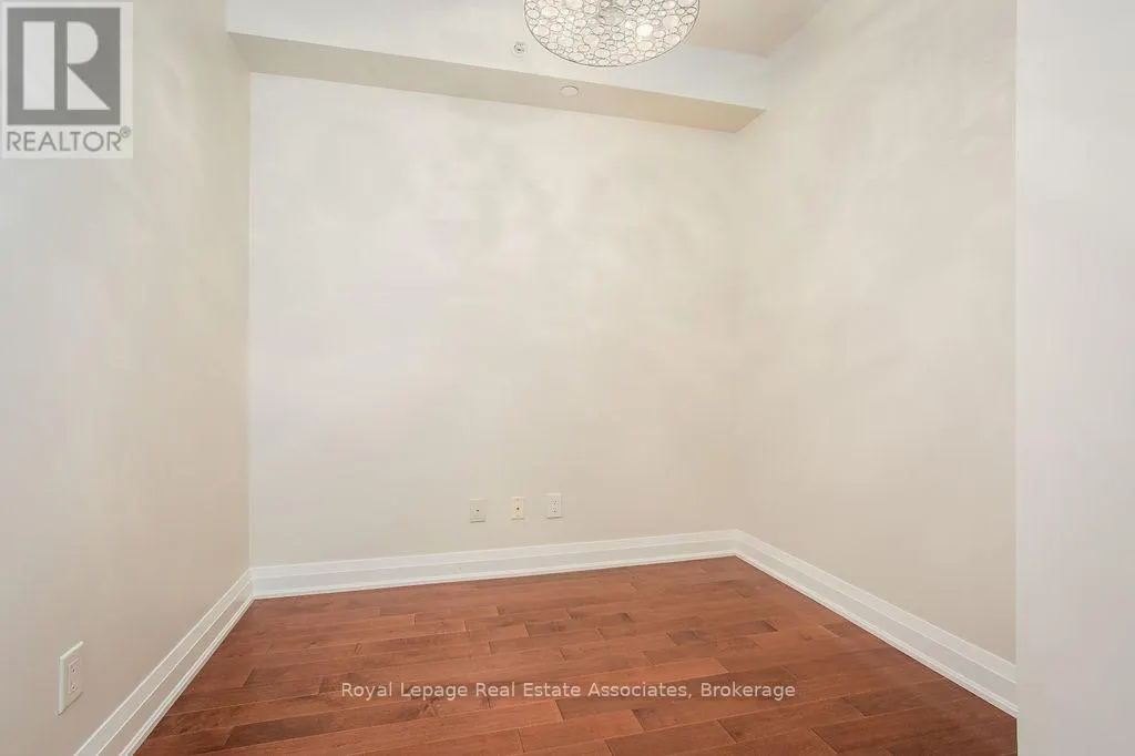 426 - 11 BRONTE ROAD