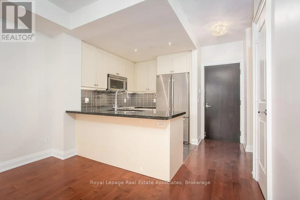426 - 11 BRONTE ROAD