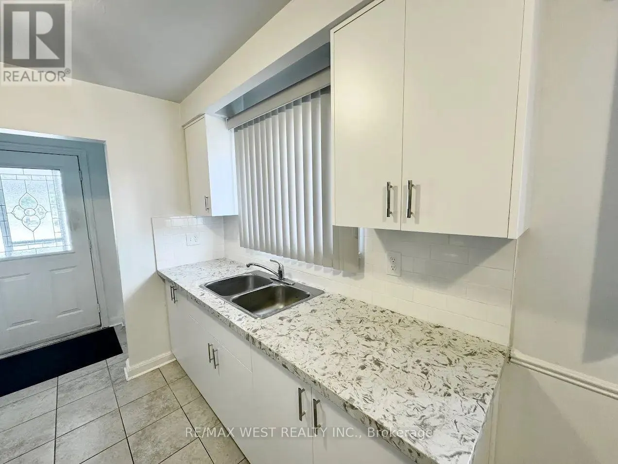 25 BIMINI CRESCENT