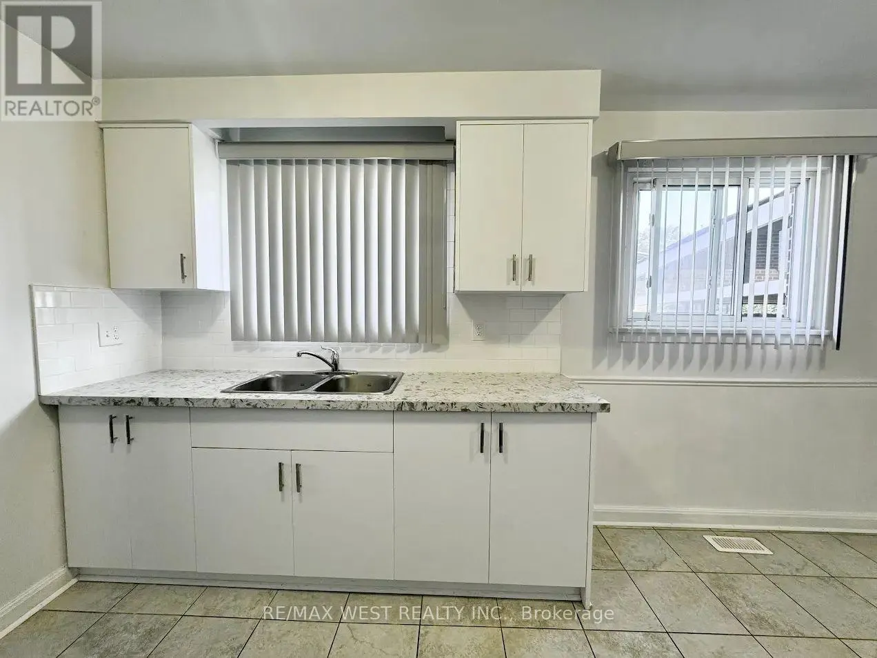 25 BIMINI CRESCENT