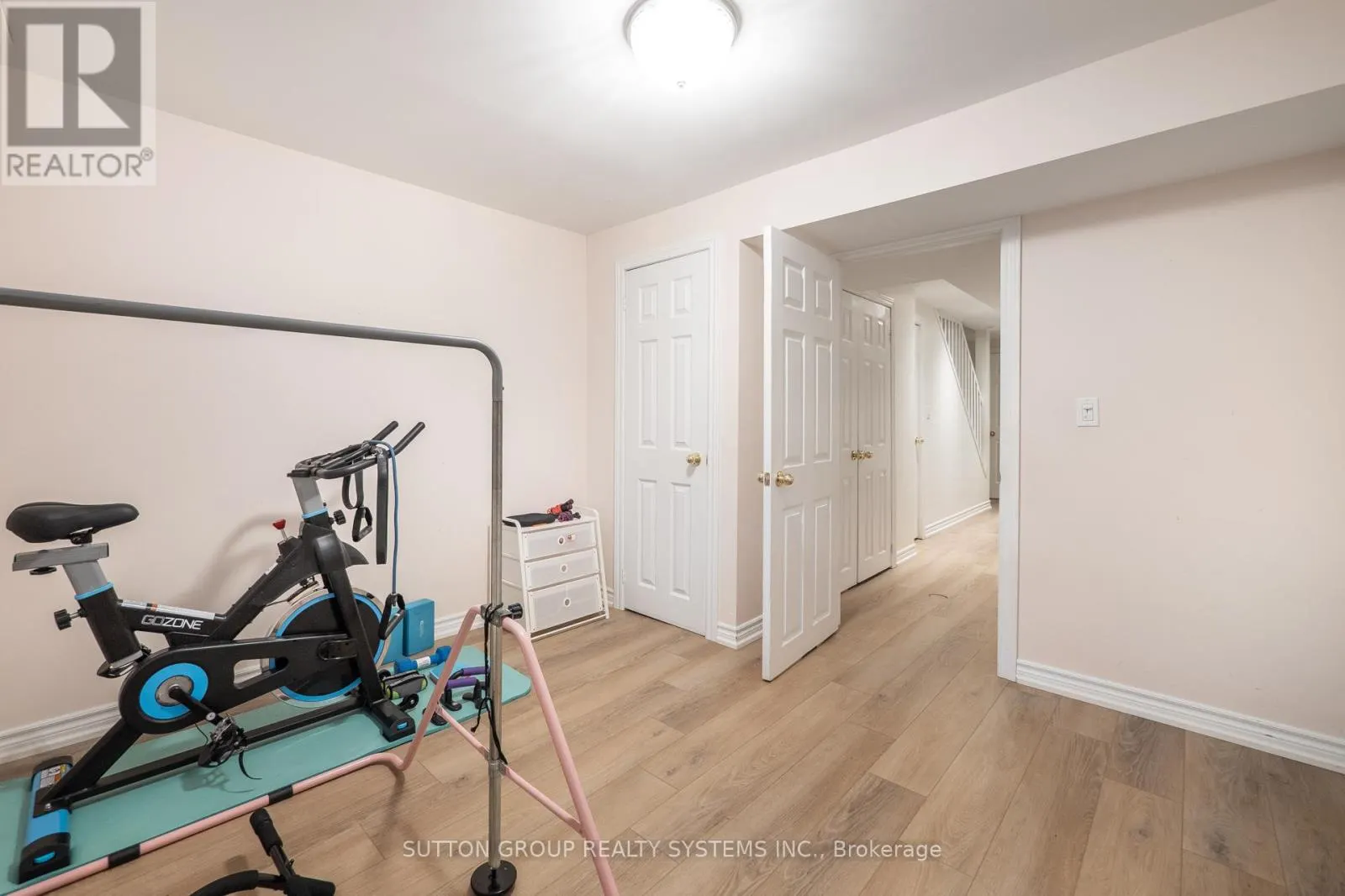 35 - 2871 DARIEN ROAD