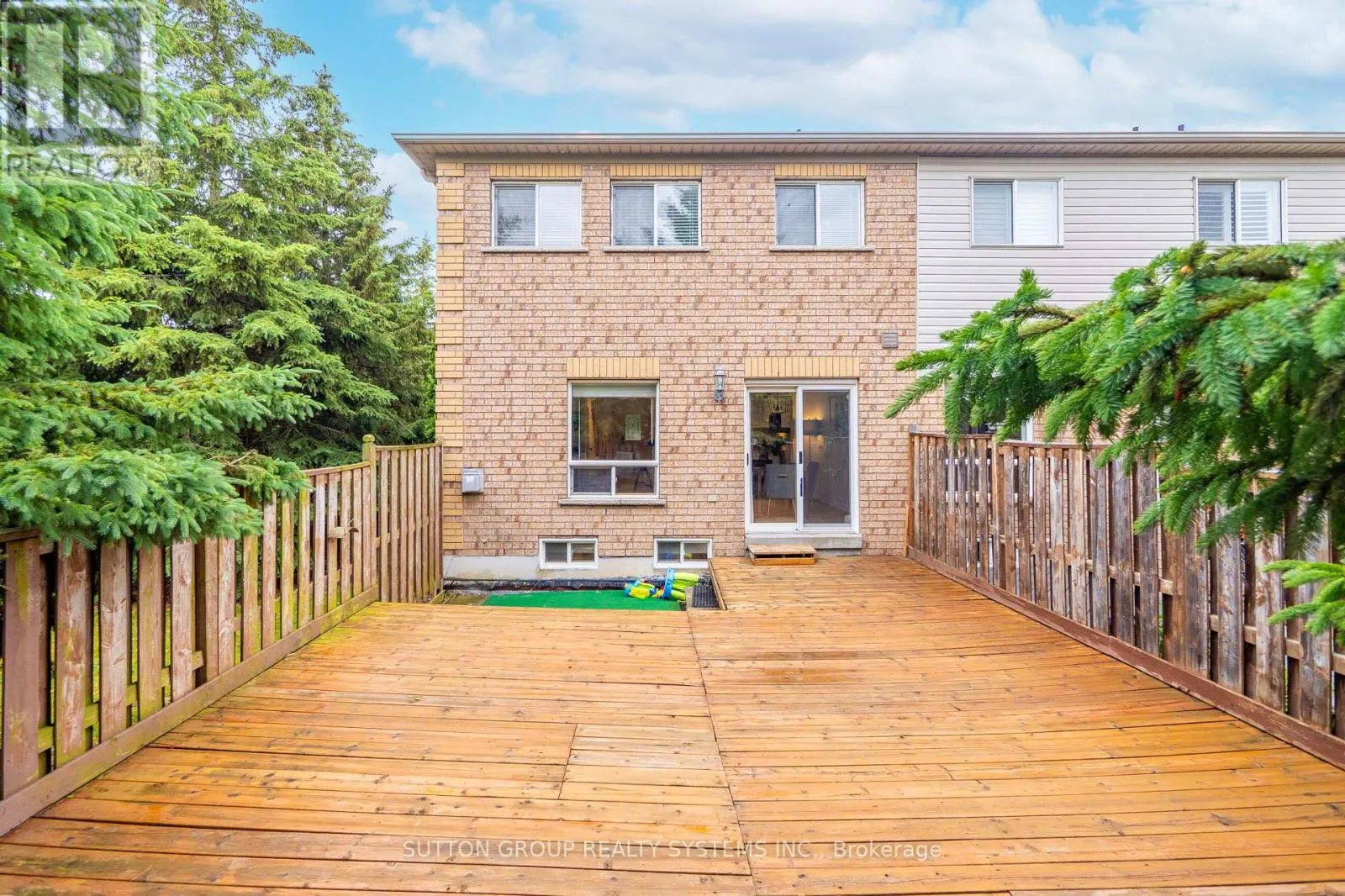 35 - 2871 DARIEN ROAD