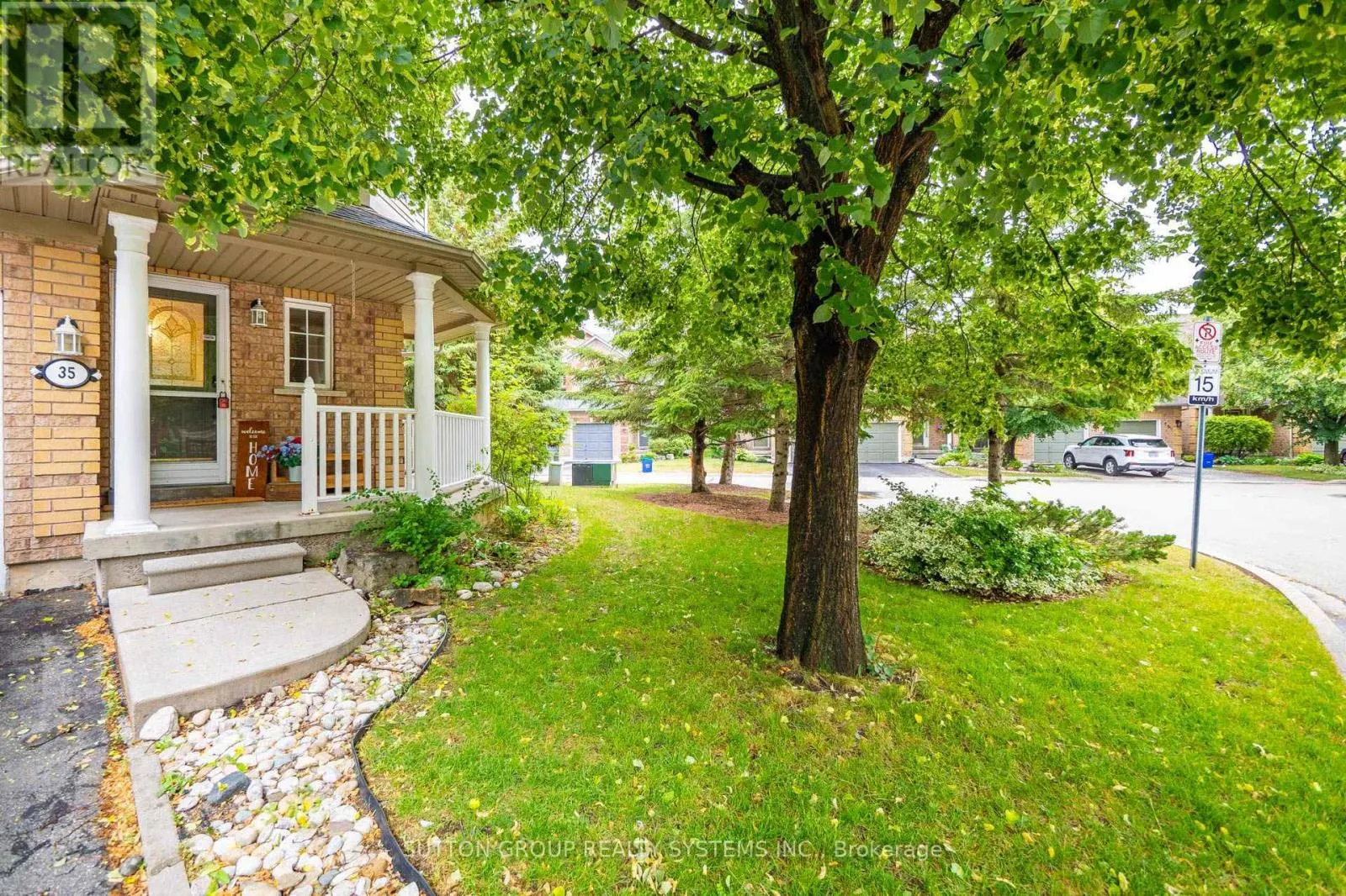 35 - 2871 DARIEN ROAD