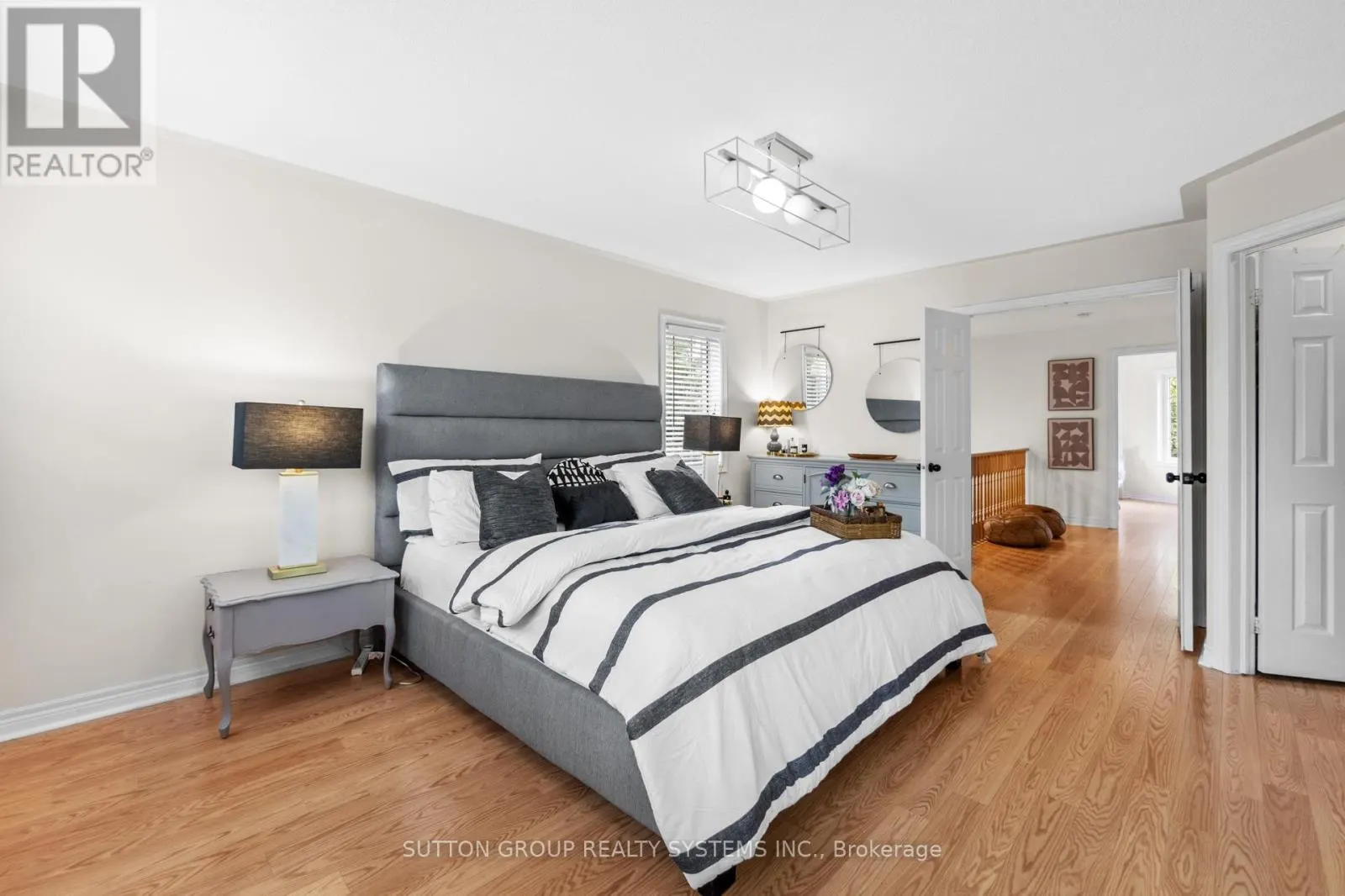 35 - 2871 DARIEN ROAD