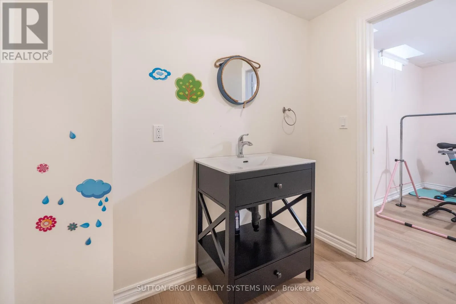 35 - 2871 DARIEN ROAD