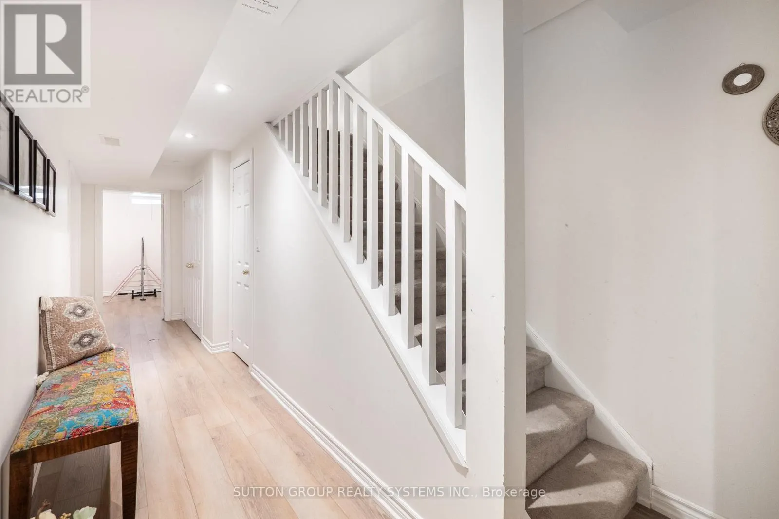 35 - 2871 DARIEN ROAD