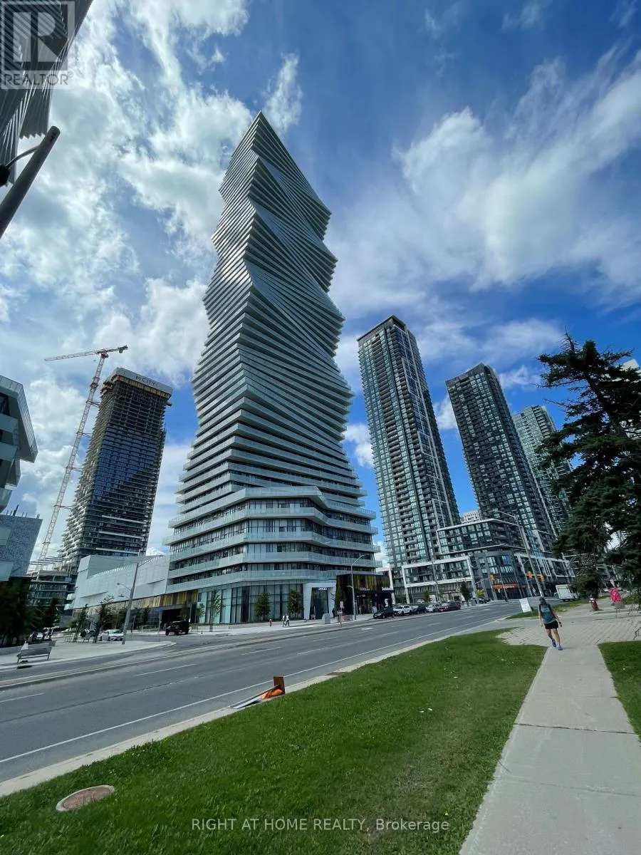 2905 - 3900 CONFEDERATION PARKWAY
