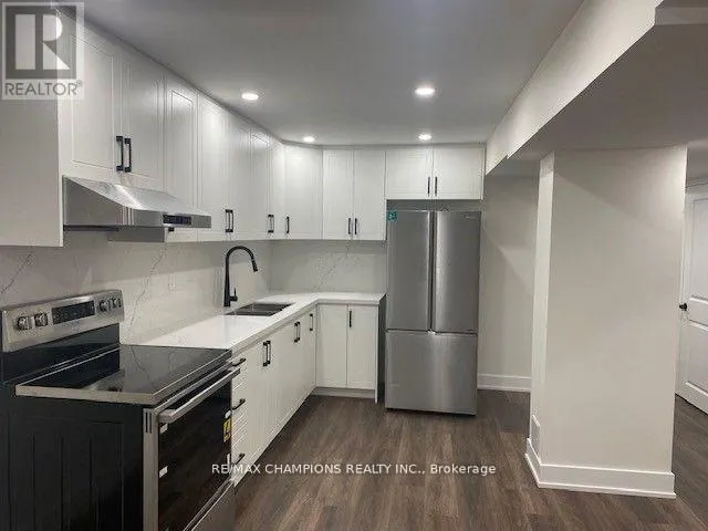 10 SECLUSION CRESCENT