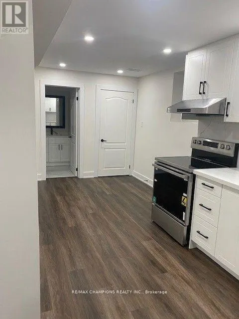 10 SECLUSION CRESCENT