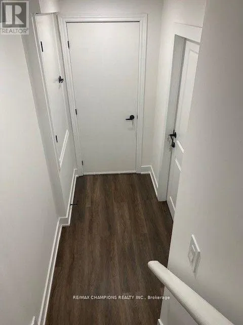 10 SECLUSION CRESCENT