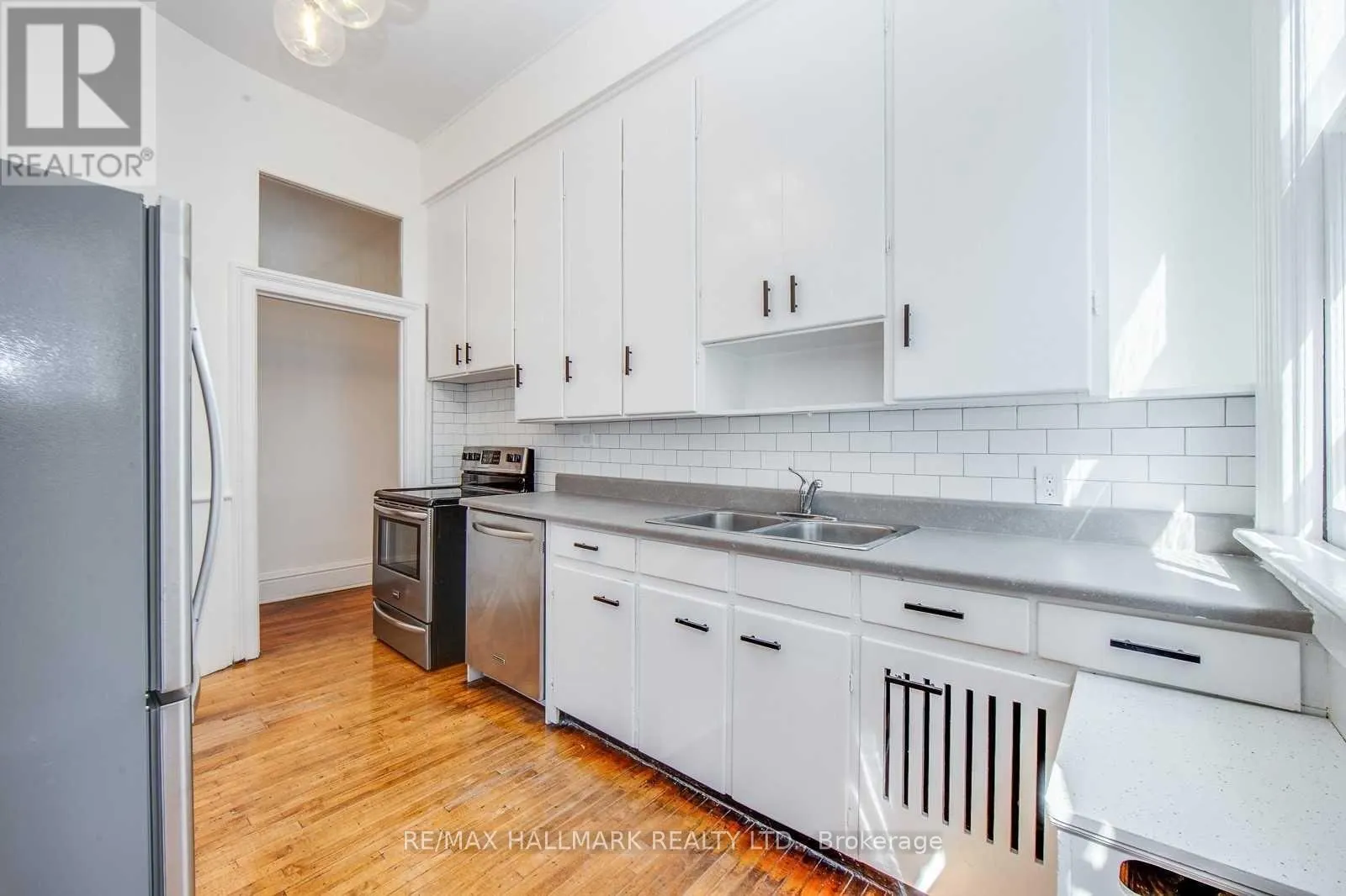 206 DUNN AVENUE