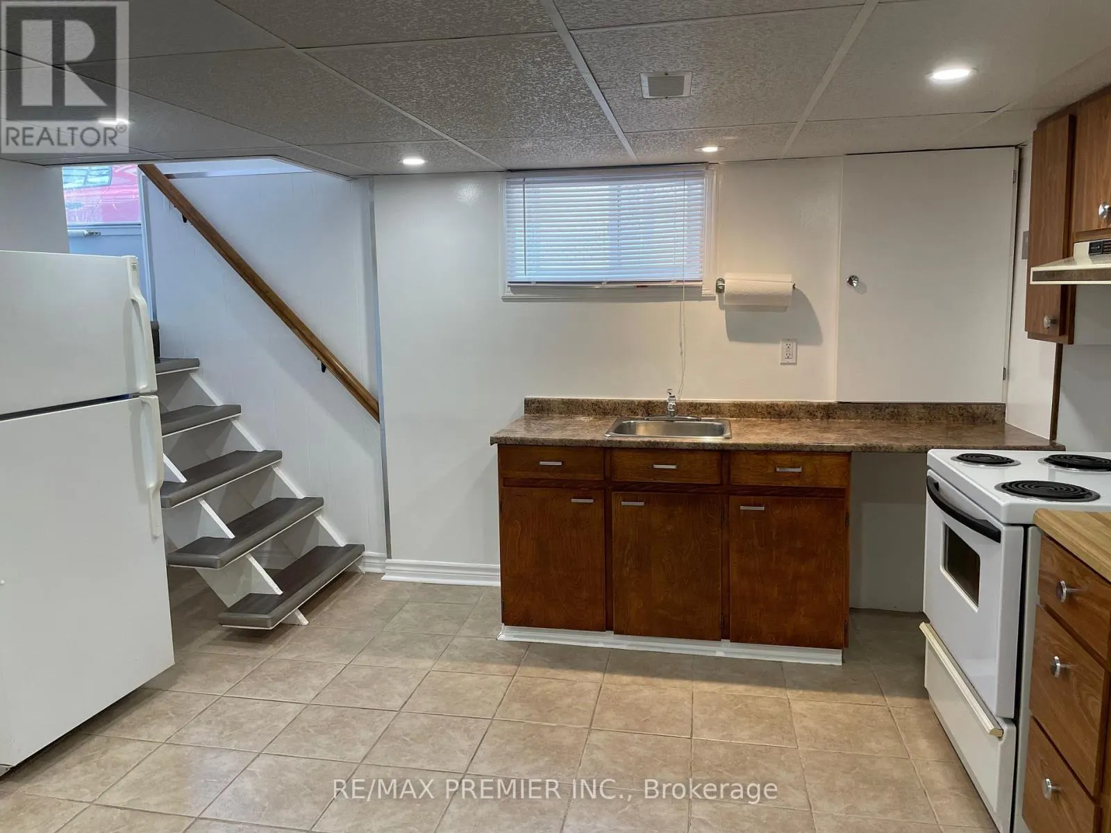 BSMT - 51 PORTAGE AVENUE