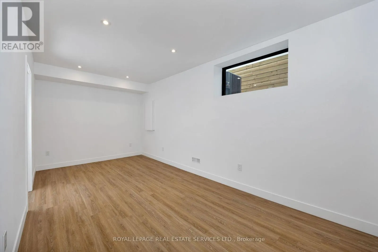 1405 ACTON CRESCENT