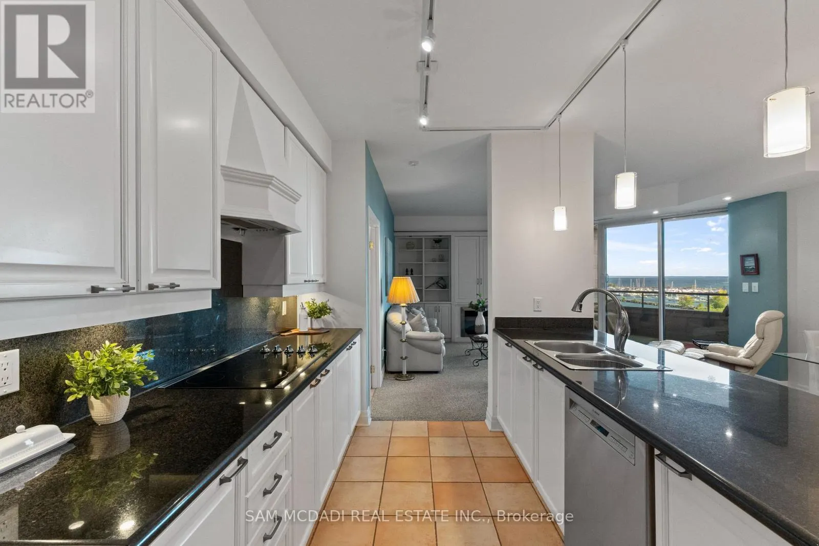 509 - 65 PORT STREET E