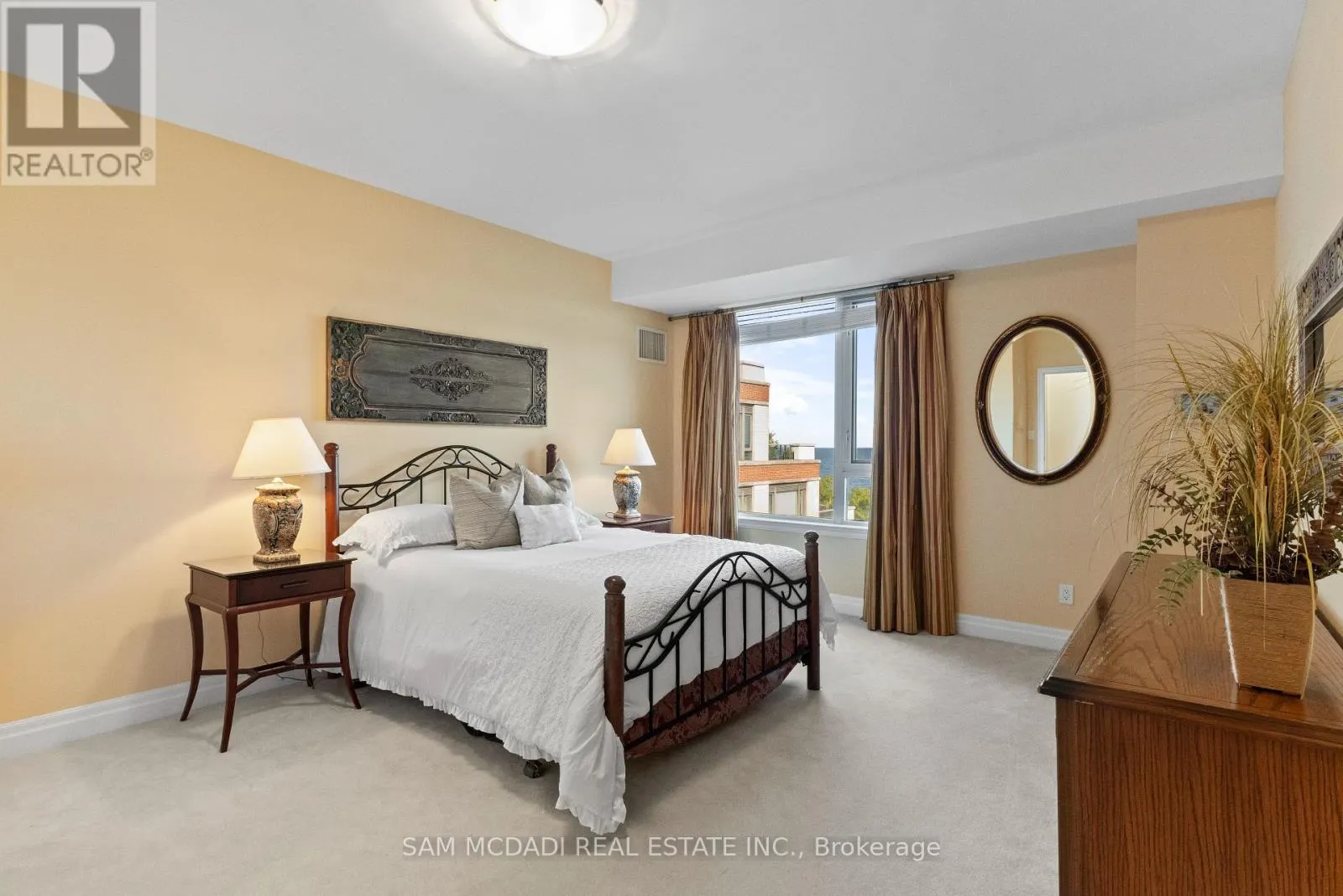 509 - 65 PORT STREET E