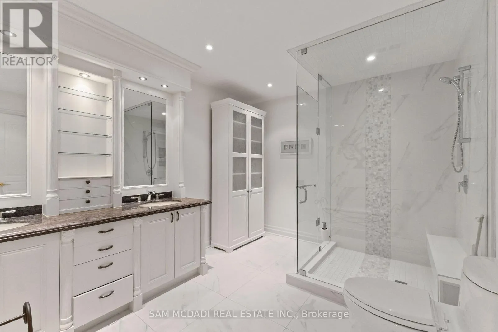 509 - 65 PORT STREET E