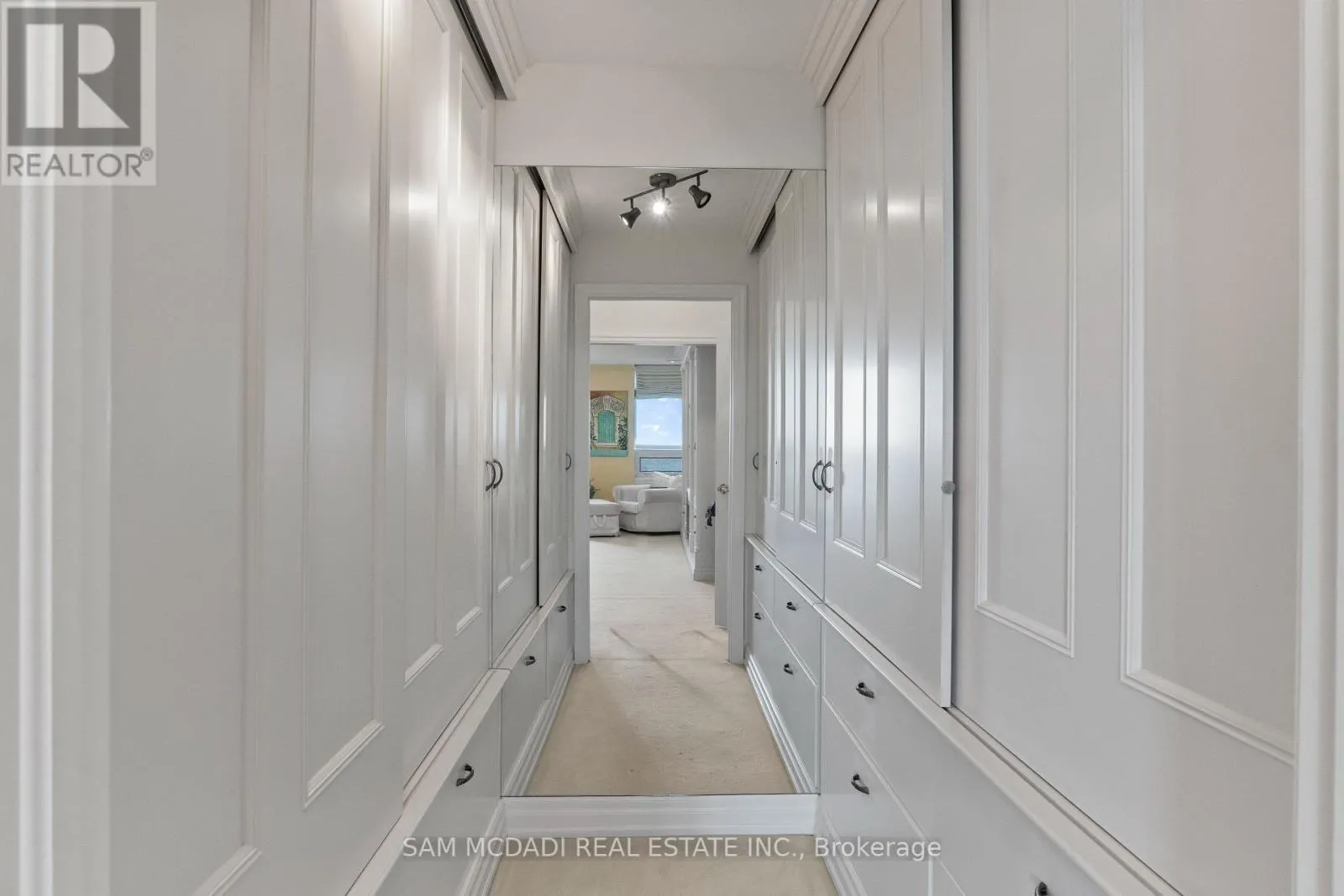 509 - 65 PORT STREET E