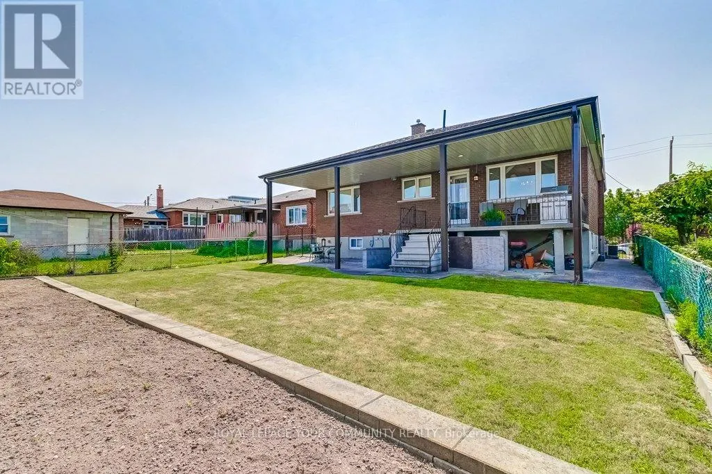 52 WHITBURN CRESCENT
