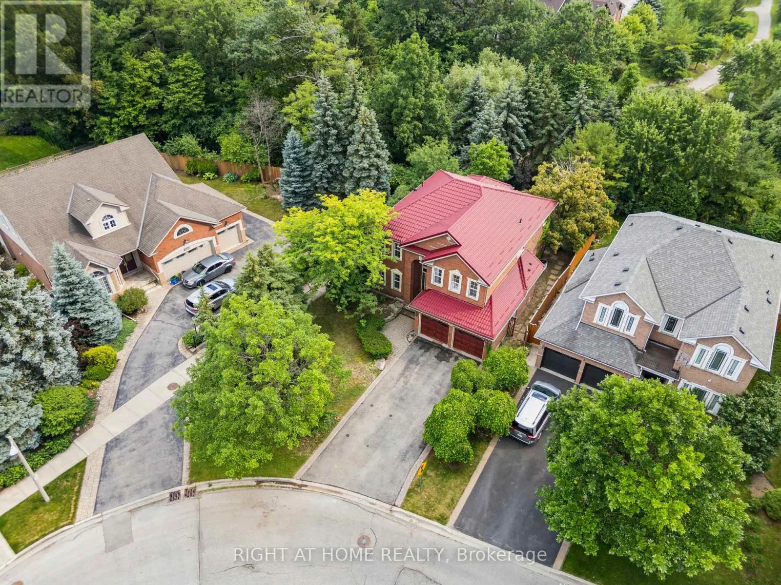 2322 WOODRIDGE WAY