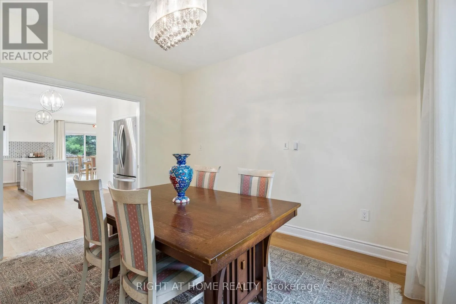2322 WOODRIDGE WAY