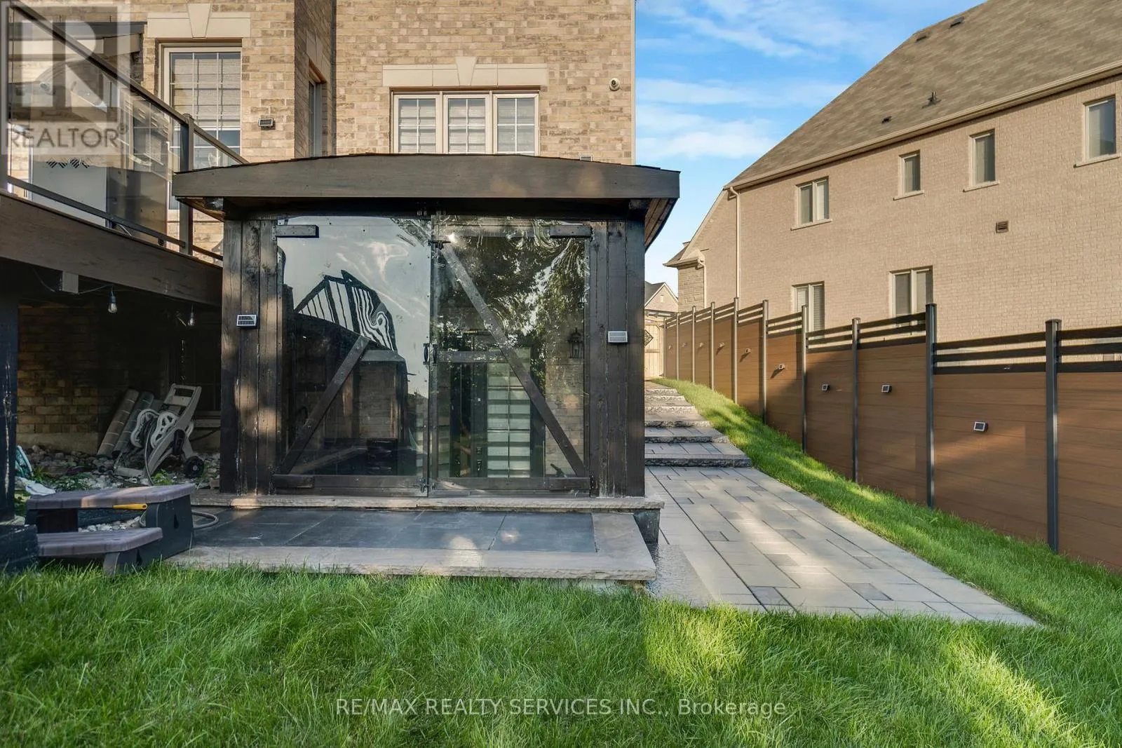 BSMT - 66 HANBURY CRESCENT