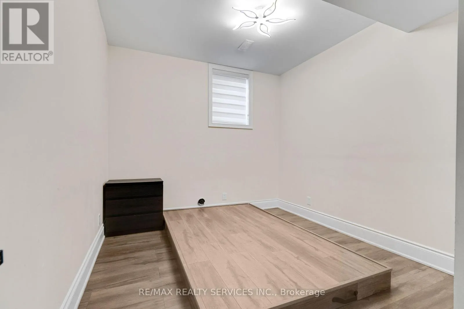 BSMT - 66 HANBURY CRESCENT