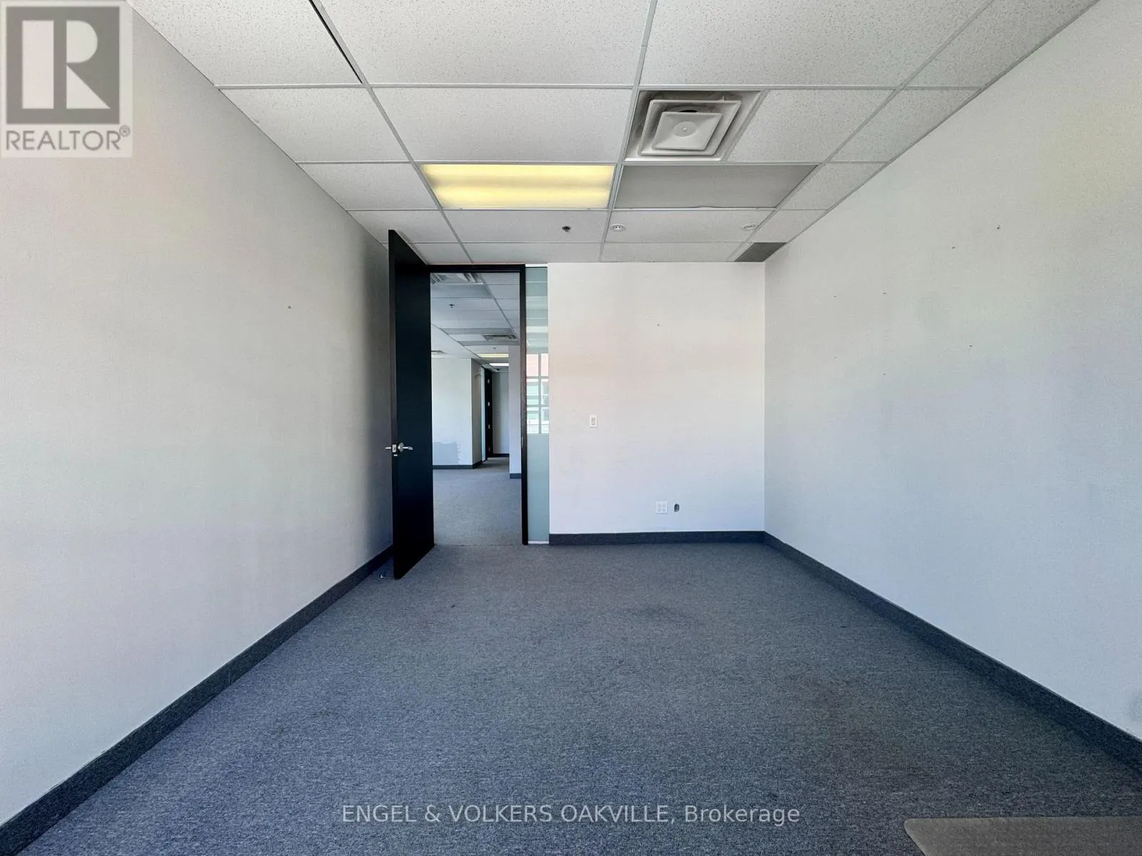 302 - 125 LAKESHORE ROAD E