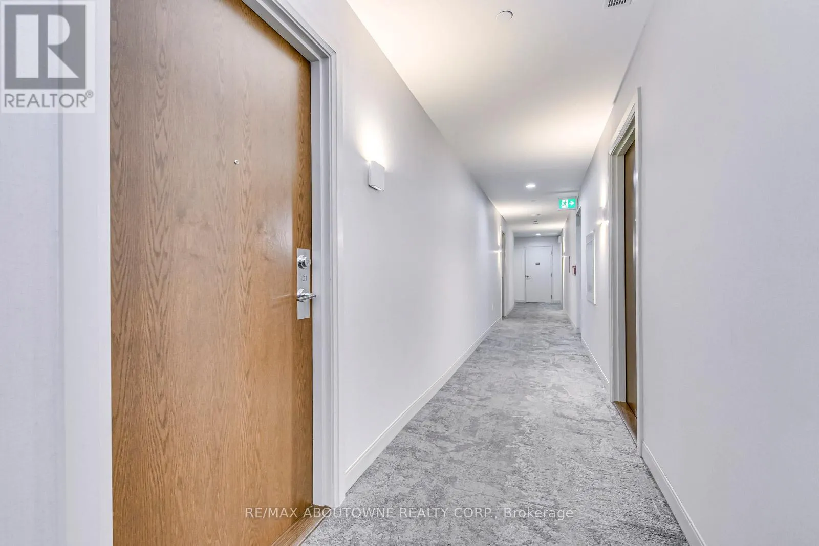 TH101 - 2560 EGLINTON AVENUE W