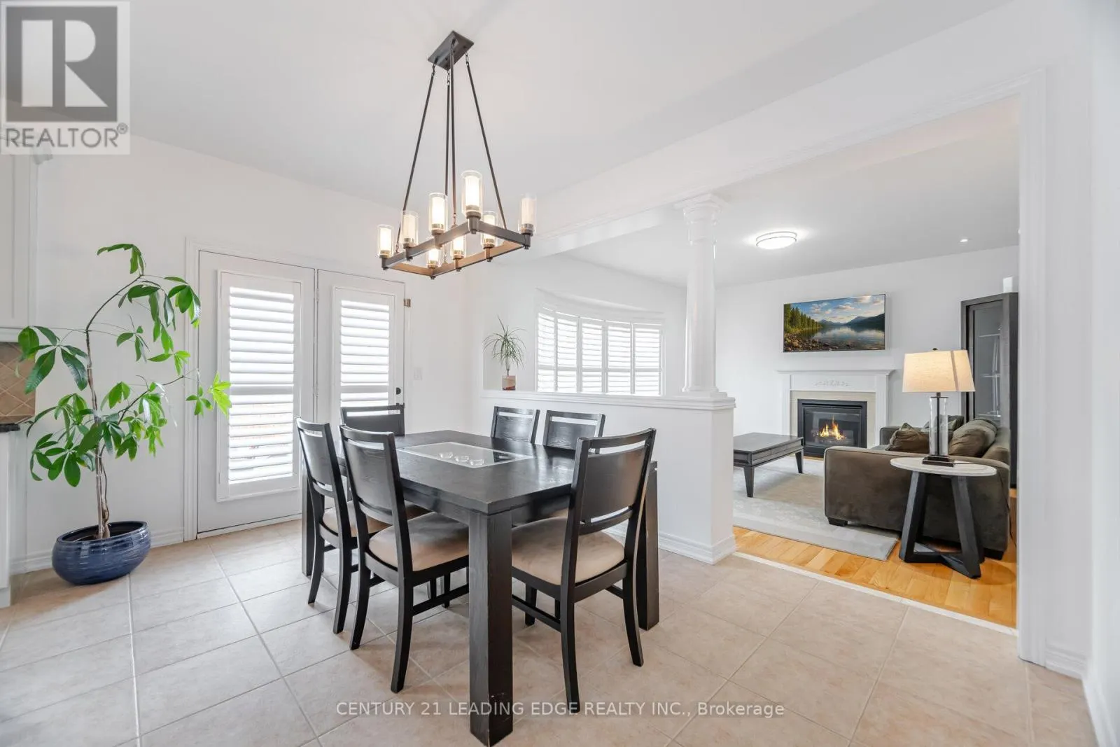 34 ROYAL LINKS CIRCLE