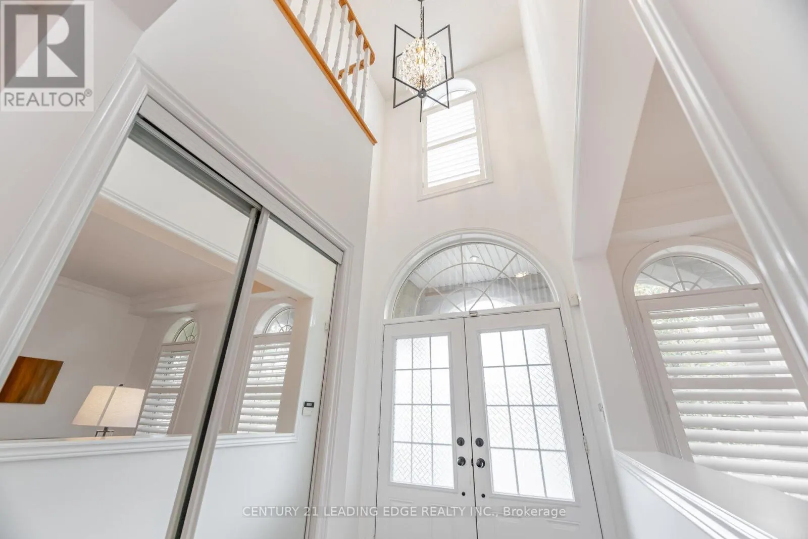 34 ROYAL LINKS CIRCLE