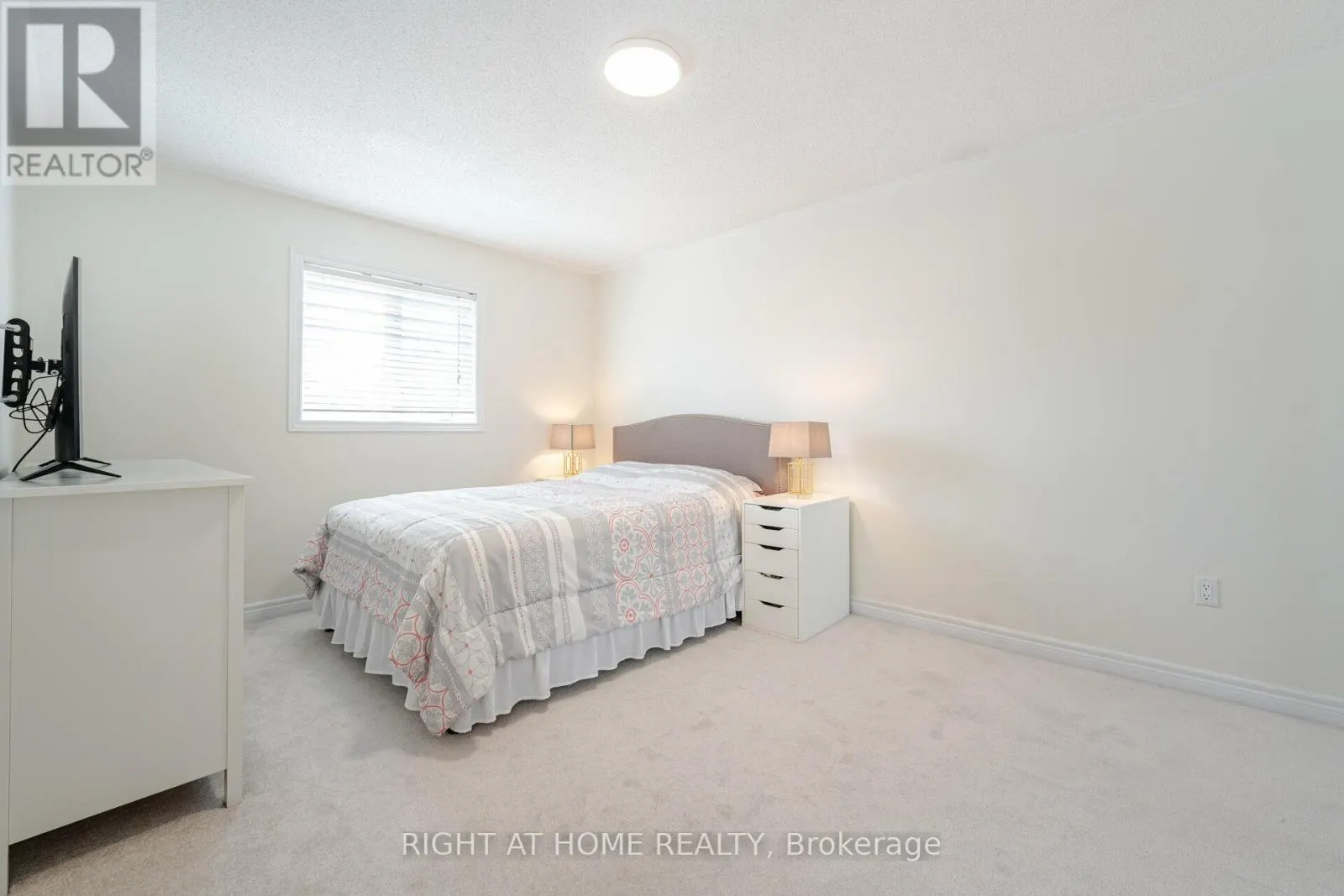 122 FLETCHERS CREEK BOULEVARD