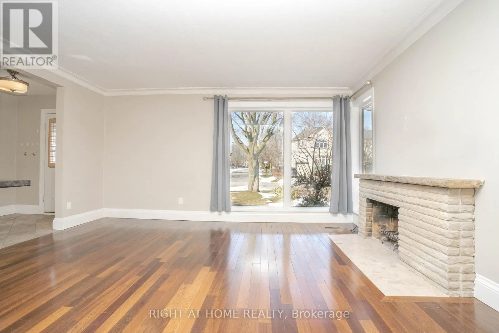 MAIN - 81A SHAVER AVENUE N