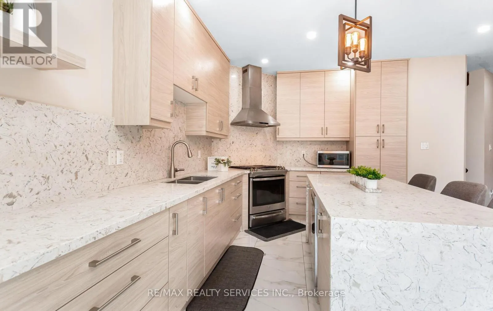 3770 BRINWOOD GATE