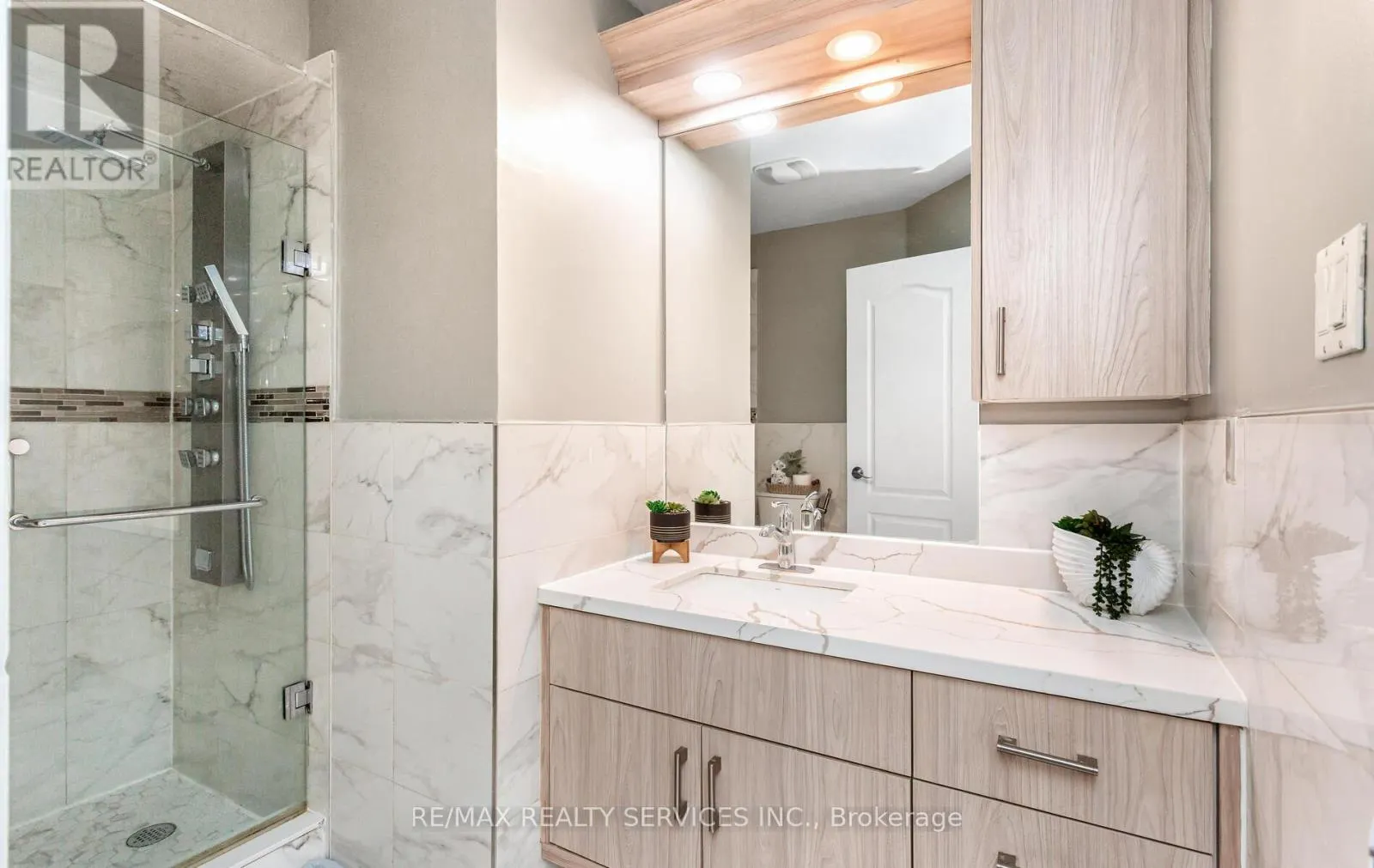 3770 BRINWOOD GATE