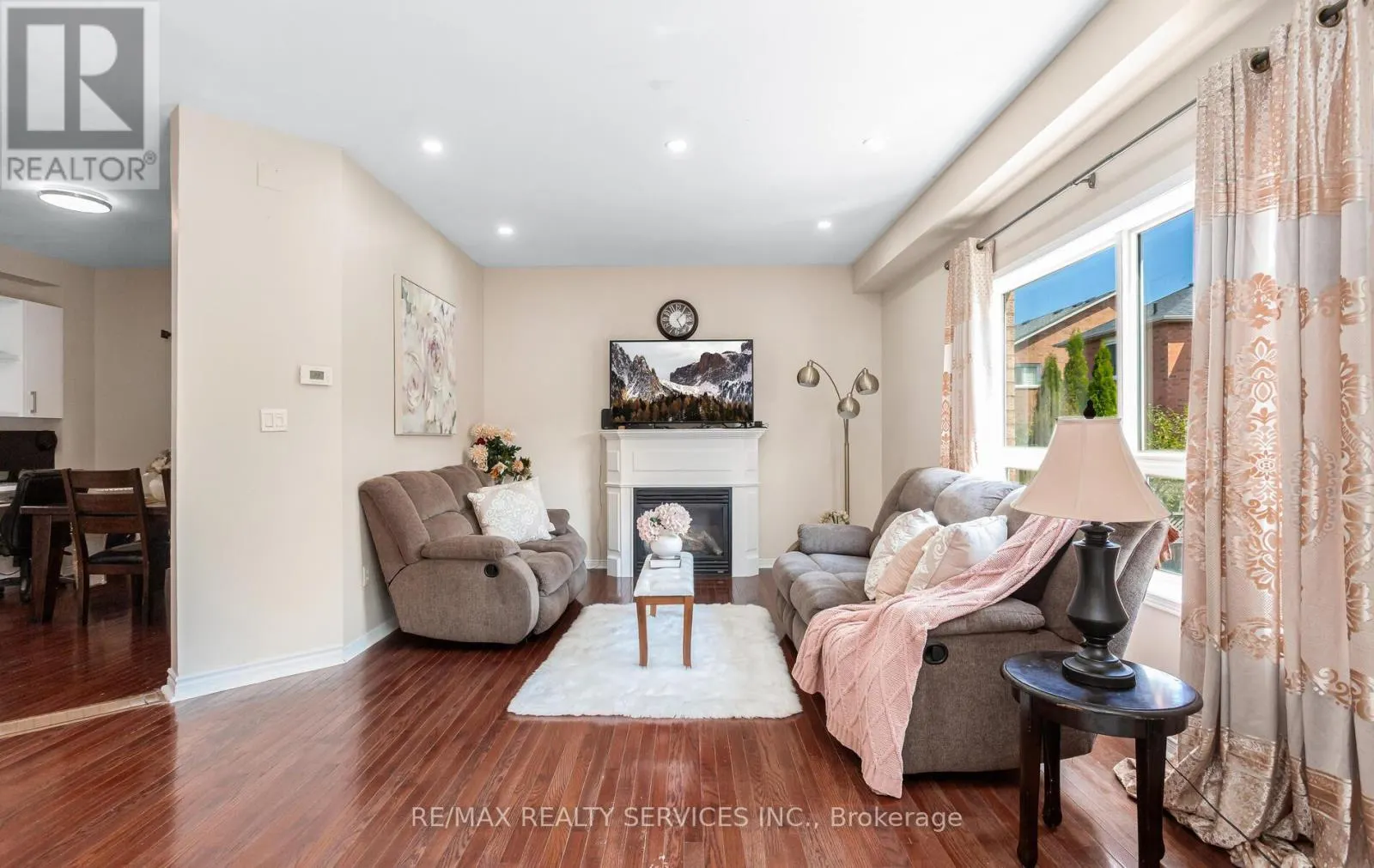 3770 BRINWOOD GATE