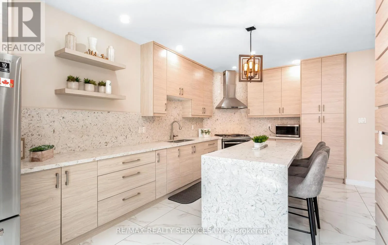 3770 BRINWOOD GATE