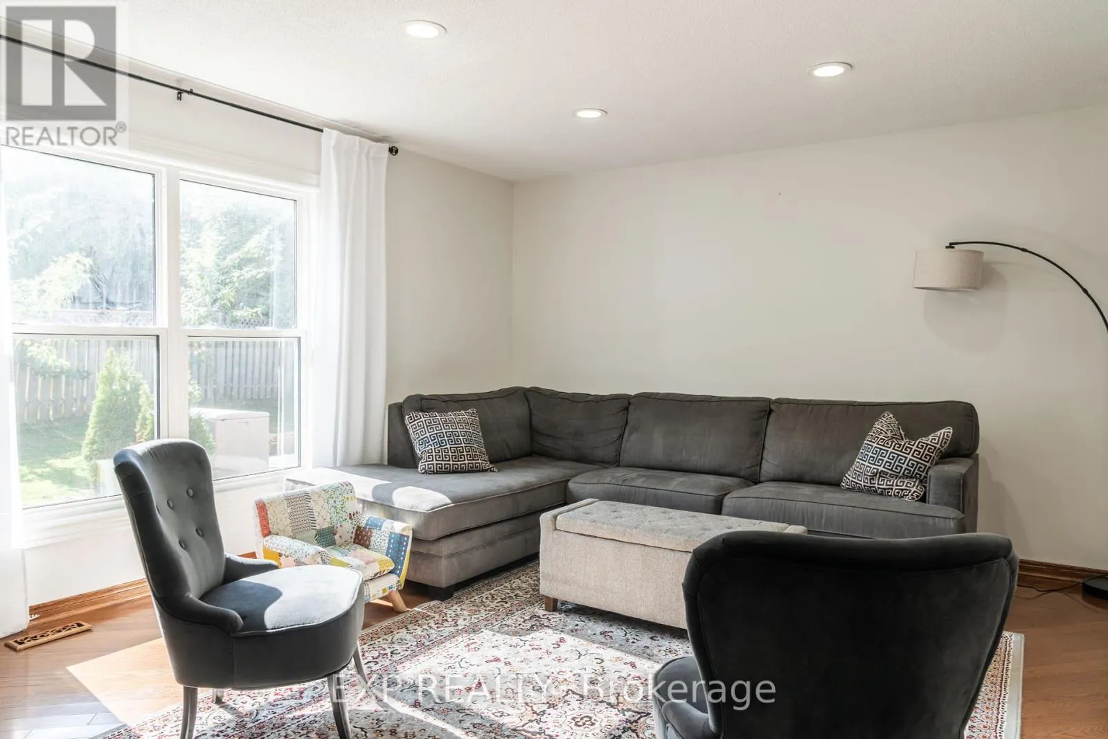 218 KENSINGTON PLACE