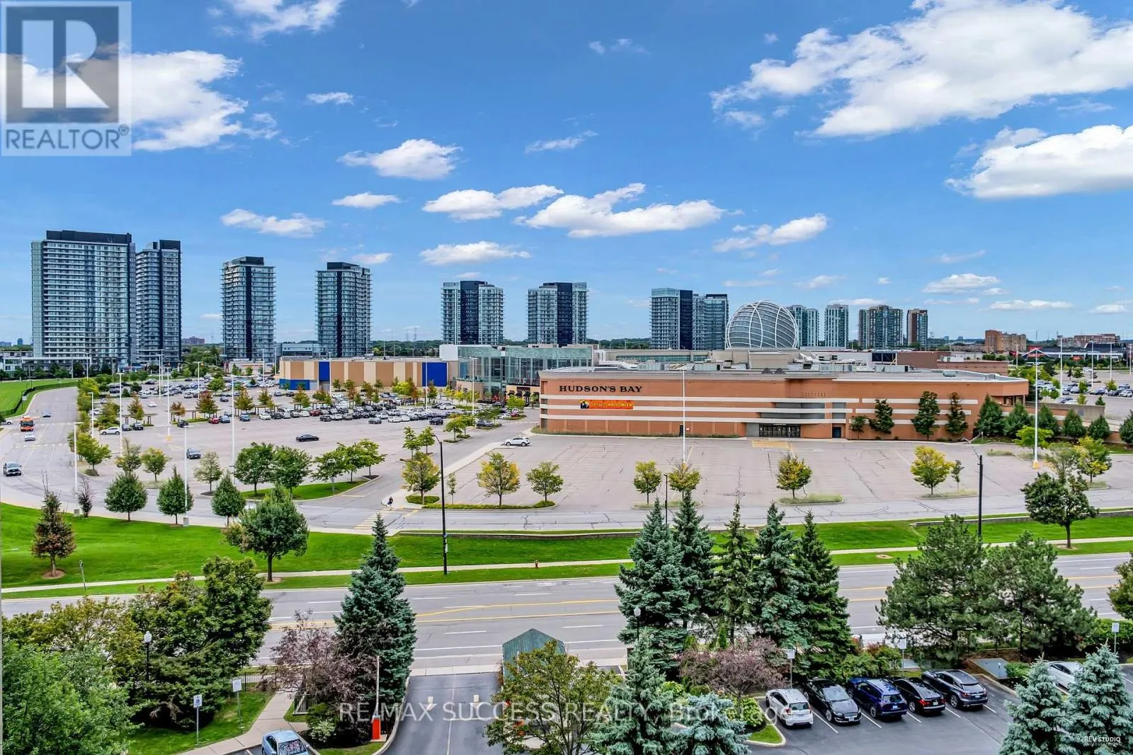 806 - 2565 ERIN CENTRE BOULEVARD