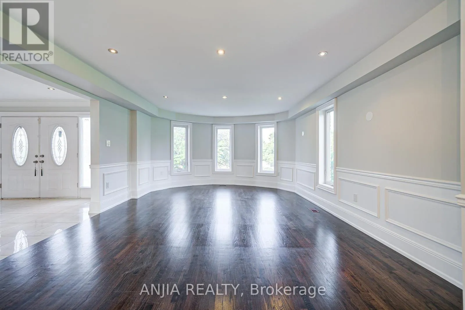 44 BELLINI AVENUE