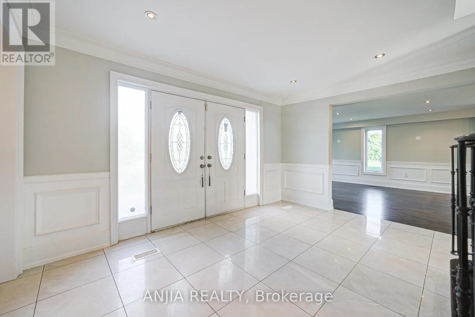 44 BELLINI AVENUE
