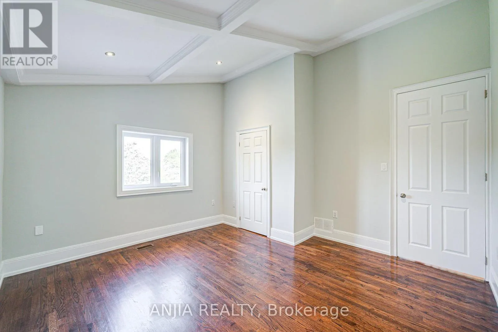 44 BELLINI AVENUE